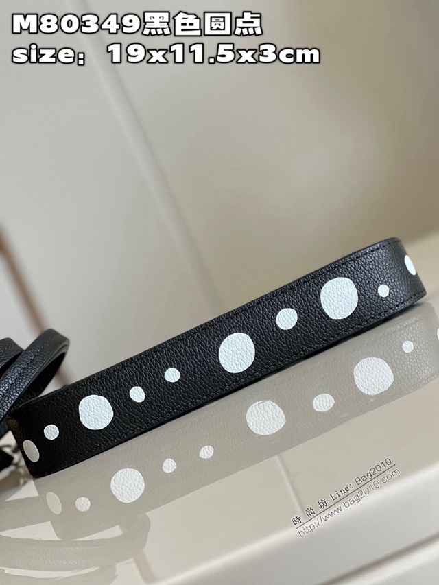 LV專櫃2023新款Easy Pouch On Strap手袋 M80349黑色圓點 路易威登鏈條肩背斜挎女包 dn1369